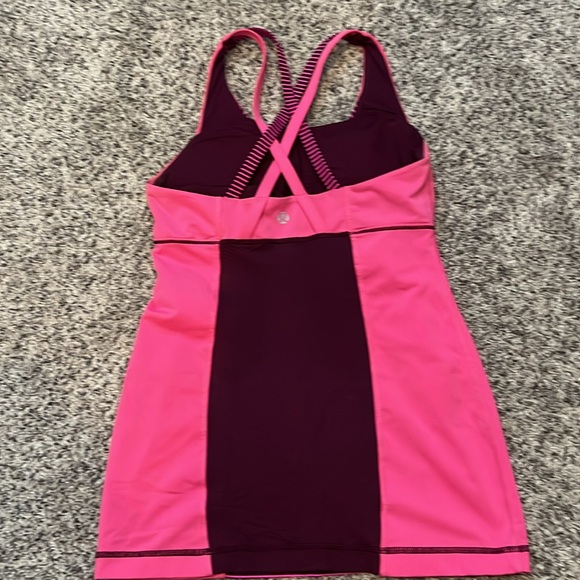 Lululemon workout top - Picture 2 of 3